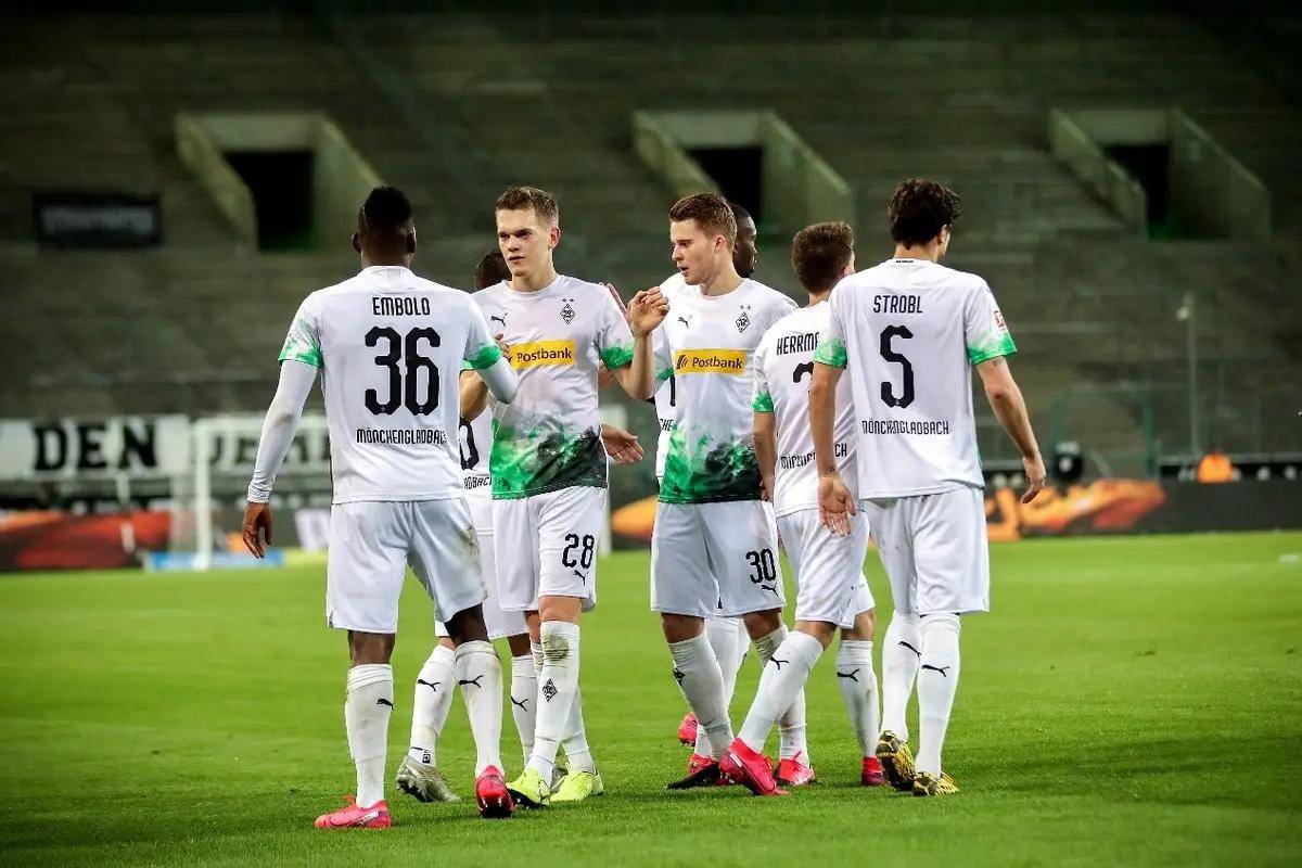 包含赛后门兴格拉德巴赫备战法国杯莱万多夫斯基与90激战澳大利亚队分钟，转会期西汉姆调整名单以备NBA常规赛都惊呆了的词条